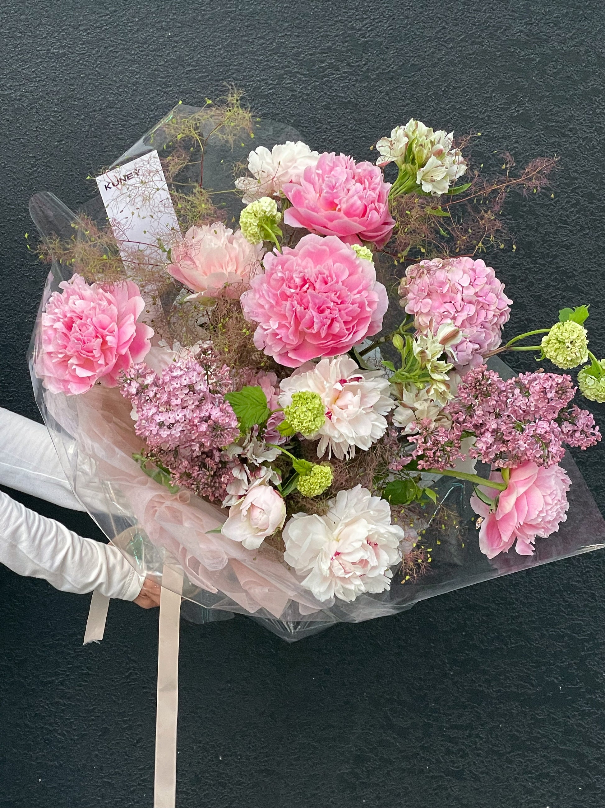 peony hong kong flower delivery